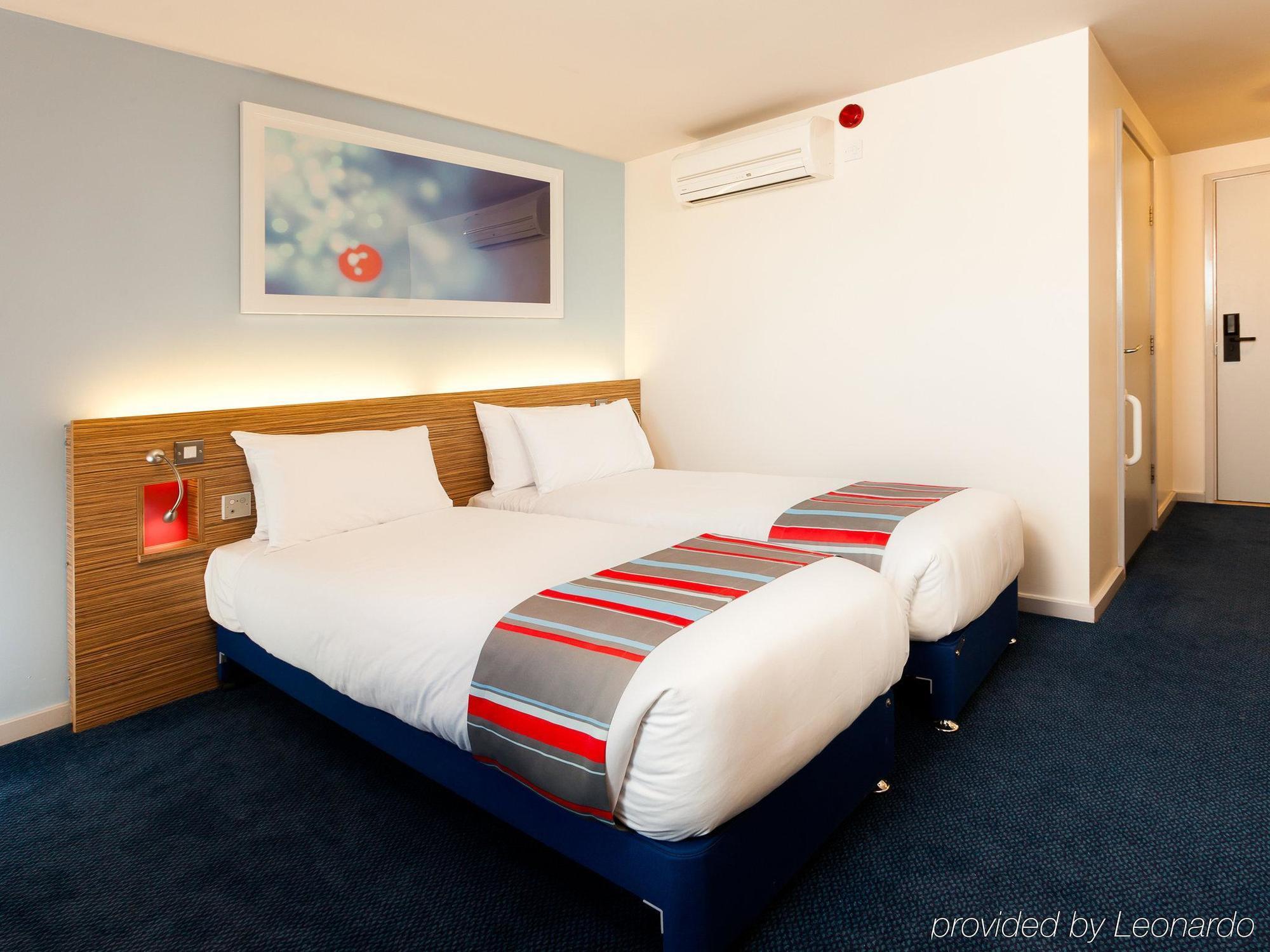 Travelodge Cameron Toll Hotel EDI Exterior foto