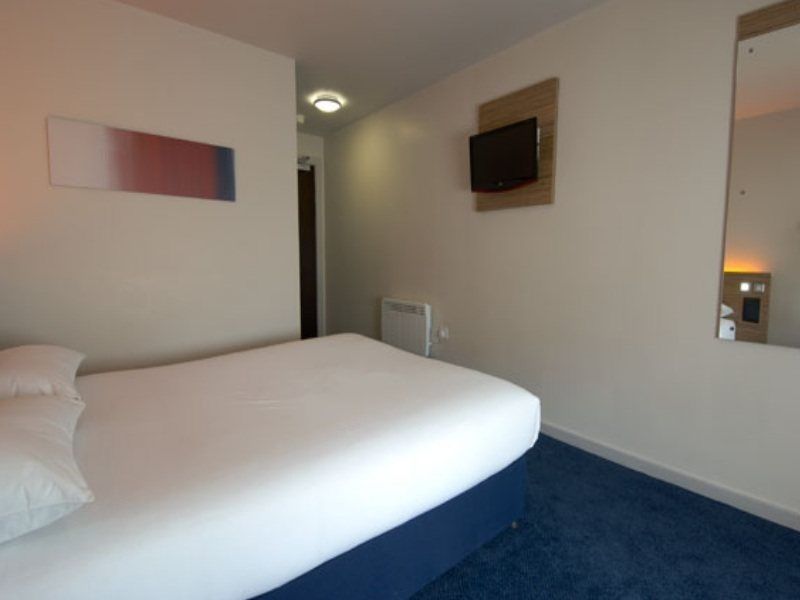 Travelodge Cameron Toll Hotel EDI Exterior foto